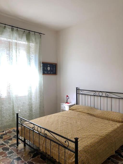 Casa Indipendente Zona Centrale La Maddalena  Dış mekan fotoğraf
