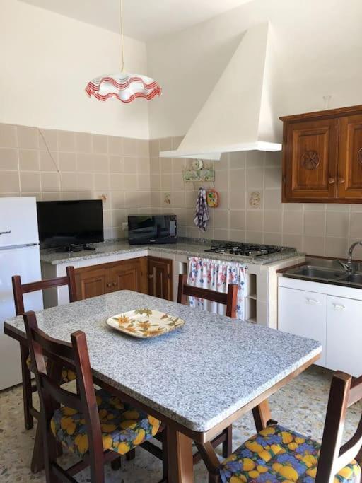 Casa Indipendente Zona Centrale La Maddalena  Dış mekan fotoğraf