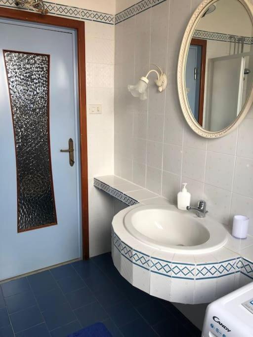 Casa Indipendente Zona Centrale La Maddalena  Dış mekan fotoğraf