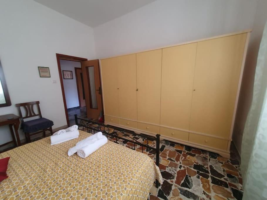 Casa Indipendente Zona Centrale La Maddalena  Dış mekan fotoğraf