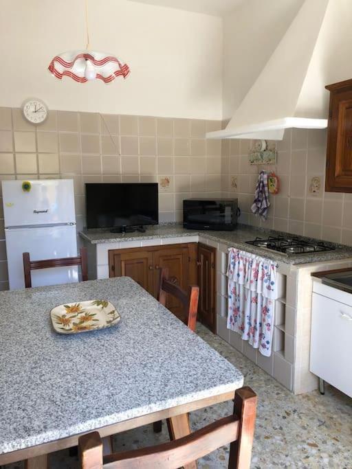 Casa Indipendente Zona Centrale La Maddalena  Dış mekan fotoğraf
